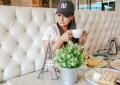 chloe nile, casual outfit, yankees hat, sweet paris