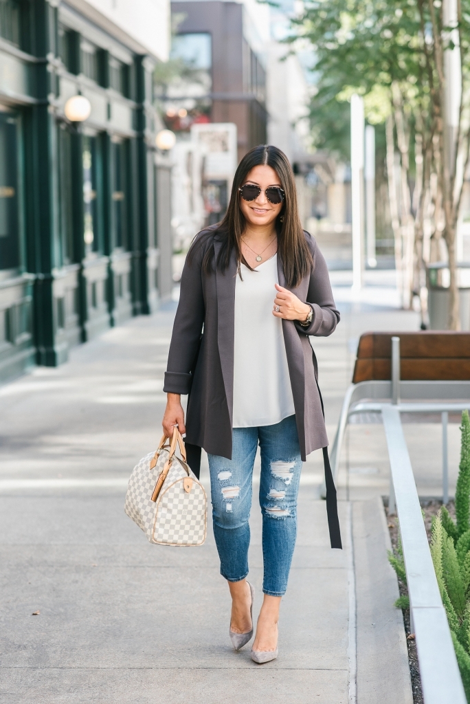 Versatile, Machine Washable, and Cute Fall Looks by popular Texas fashion blog, Lux Mommy: image of a woman wearing a M.M. La Fleur The Merritt Jardigan.