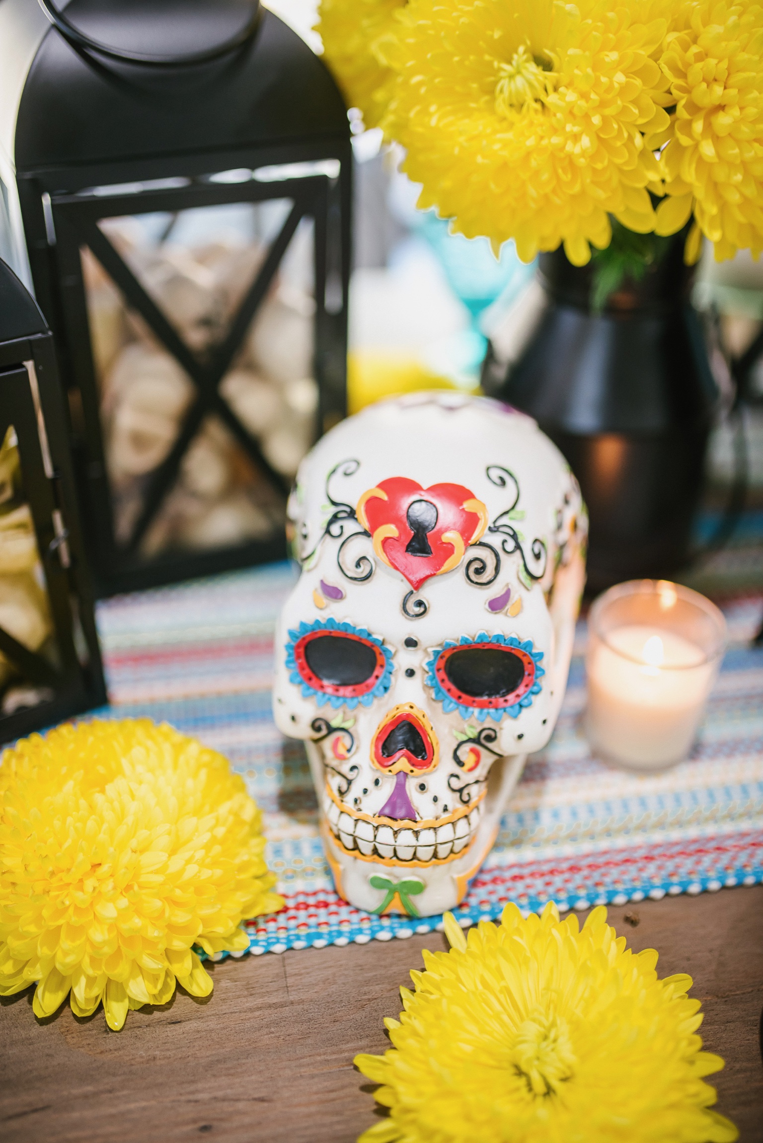 Houston top fashion blogger, LuxMommy, celebrates dia de los muertos