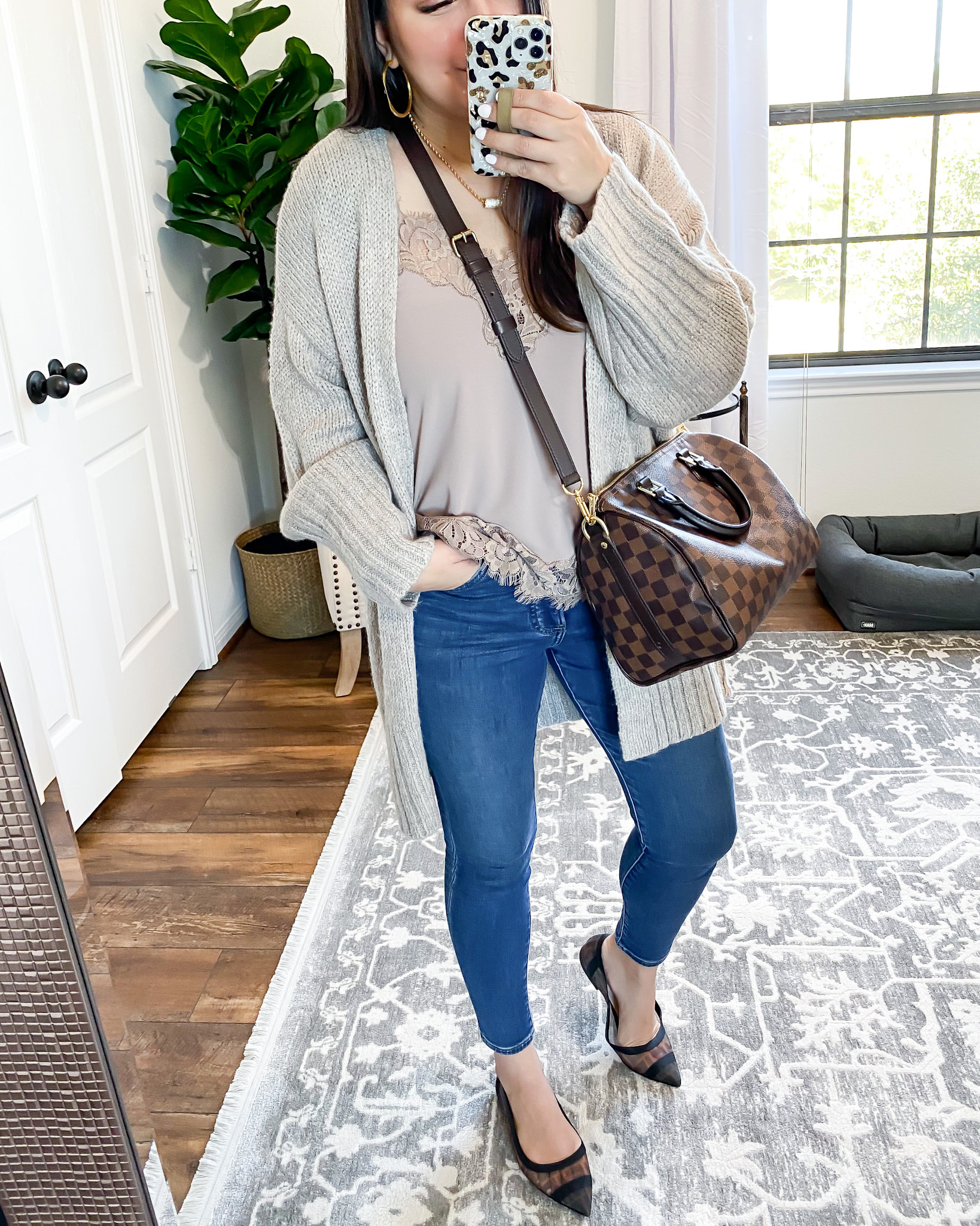 louis vuitton on the go tote outfit