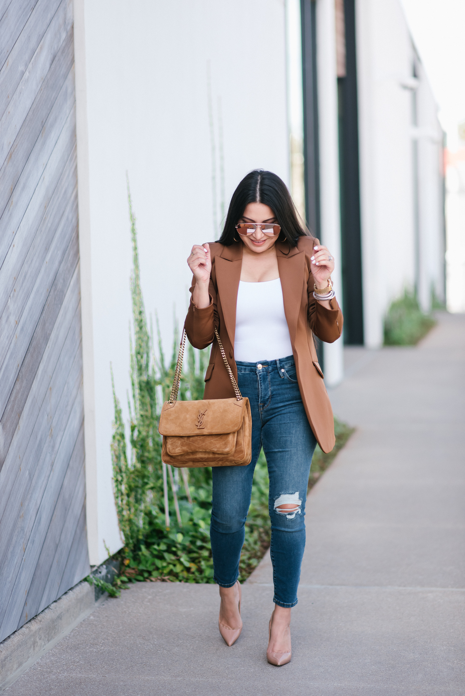 Houston fashion/lifestyle blogger LuxMommy styles blazer.