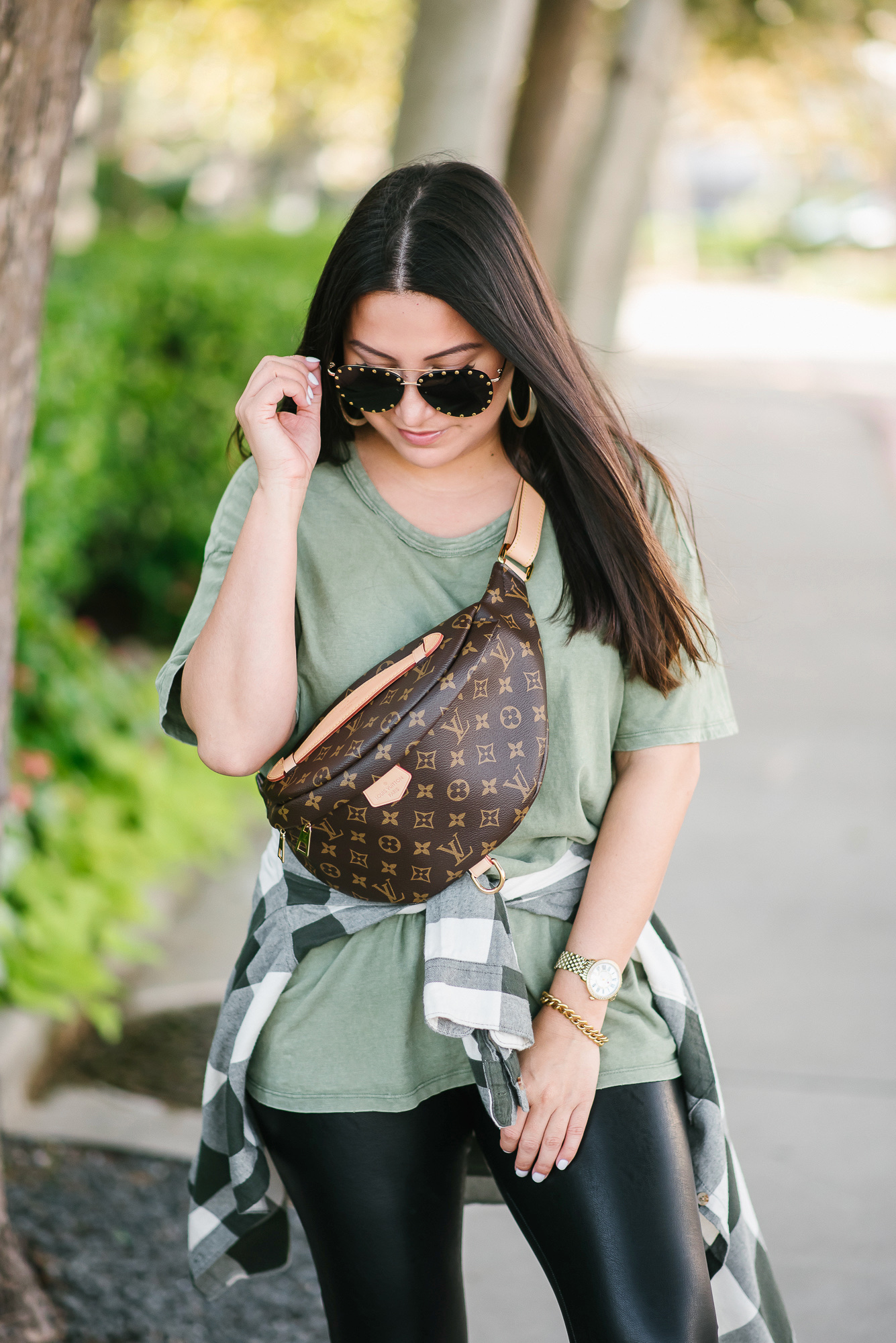 4 Ways To Wear The Louis Vuitton Mini Bumbag – Redo Luxury