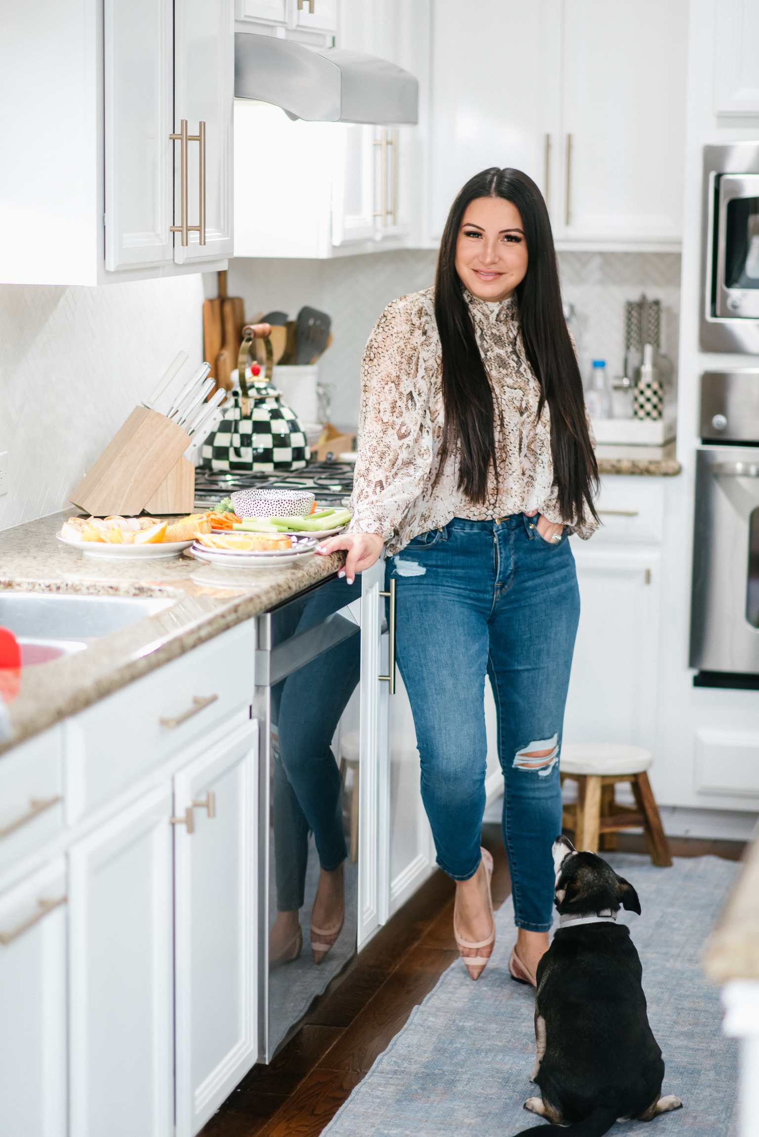 Houston fashion/lifestyle blogger LuxMommy in the kitchen.