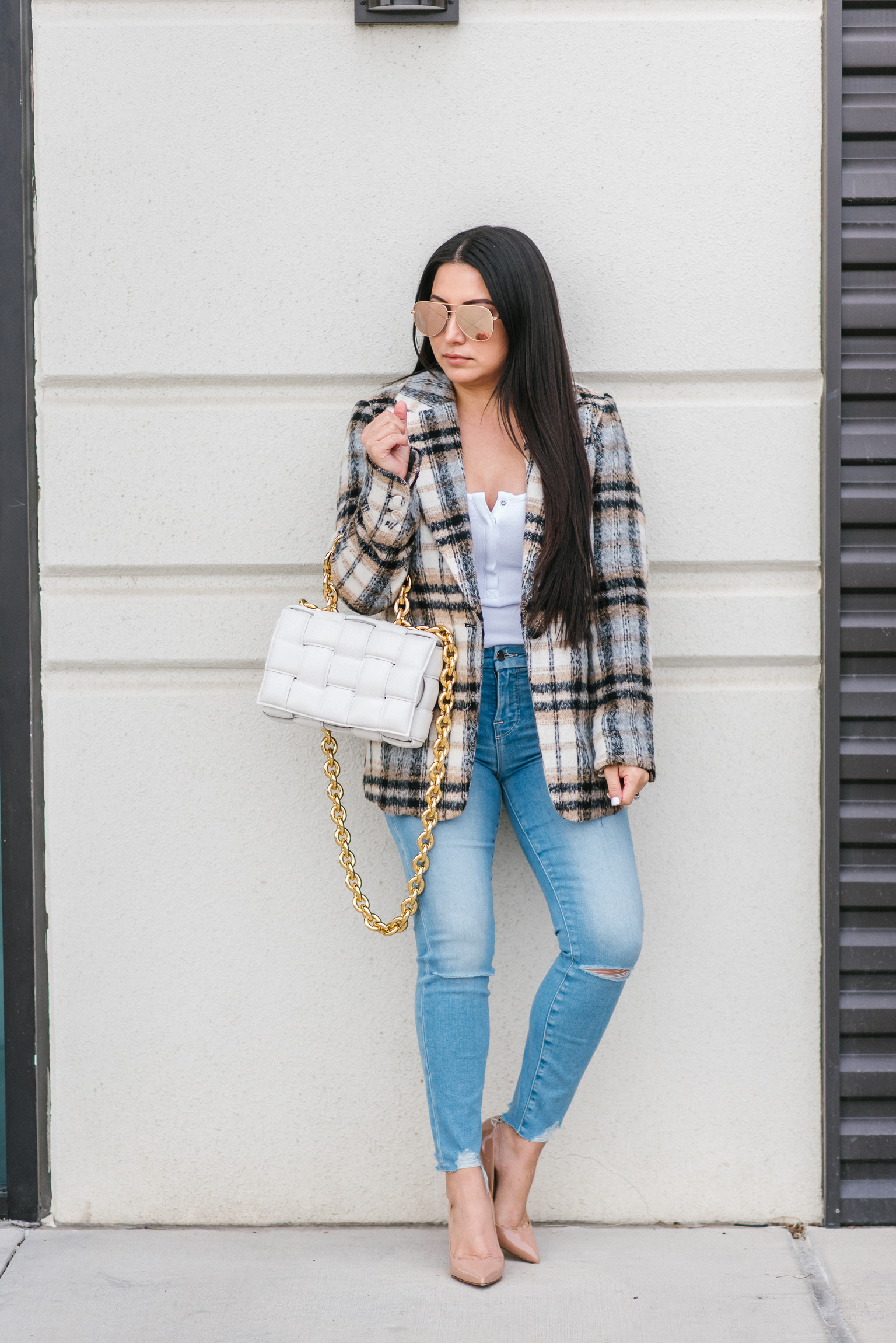 Houston fashion/lifestyle blogger LuxMommy styles blazer.