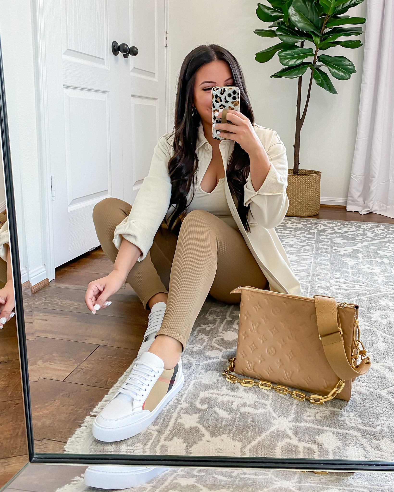 Houston fashion/lifestyle blogger LuxMommy styling a casual outfit.