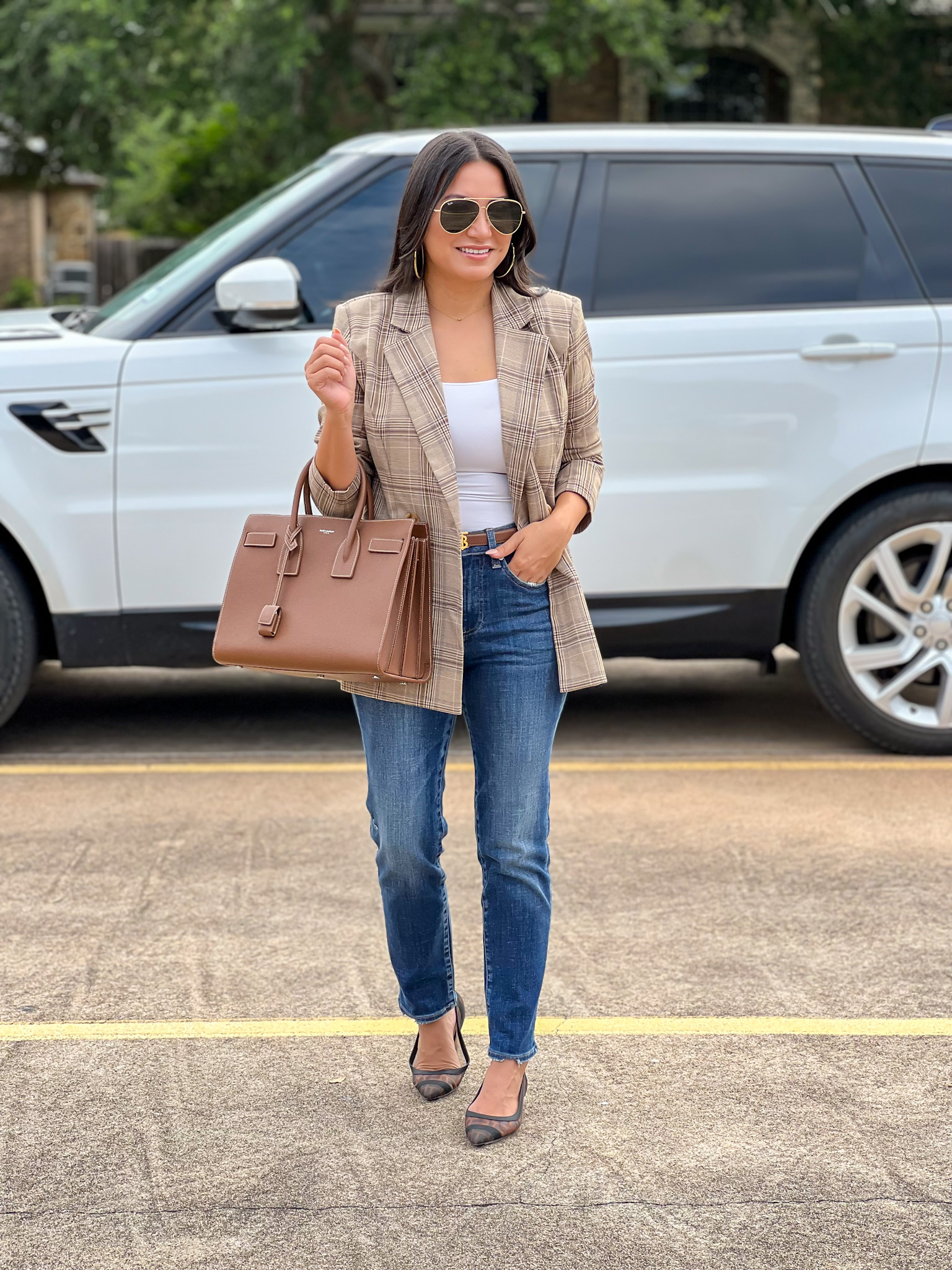 I love a good blazer and pair of jeans! It's so fun making a blazer a little bit more casual.