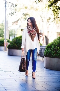 Burberry scarf, Neverfull GM, quay high key, Aquazurra Christy Heels, Chucky Caridan, fall outfit, starbucks, River Oaks district