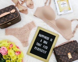 soma bran, lv pochette metis, louis vuitton nice bb, chanel book, birman heels, fresh flowers