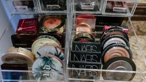 Bathroom organization, makeup organization