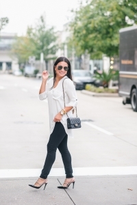 good American jeans, Valentino rock studs, ray ban sunglasses, Kendra Scott earrings, BP tunic, fall outfit