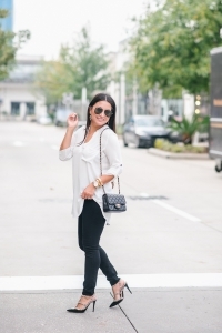 good American jeans, Valentino rock studs, ray ban sunglasses, Kendra Scott earrings, BP tunic, fall outfit
