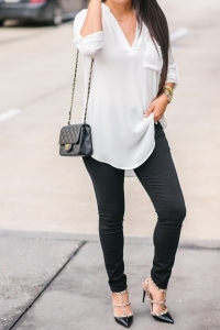 good American jeans, Valentino rock studs, ray ban sunglasses, Kendra Scott earrings, BP tunic, fall outfit