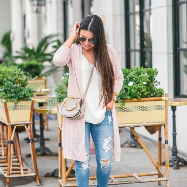 chloe nile, express jeans, valentino pumps, rayban sunglasses, cami, distressed jeans