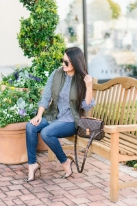 gingham shirt, pochette metis, schutz heels, vest, skinny jeans