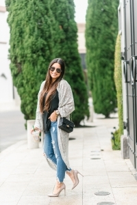 free people kimono, chanel mini square, valentino pumps, black express cami