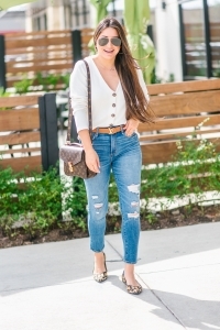 Abercrombie jeans, Rothy flats, louis vuitton belt, pochette metic, white tee, long hair, skinny jeans, casual outfit