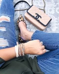 LuxMommy fashion blogger