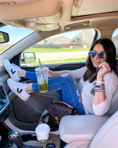 Houston fashion blogger LuxMommy