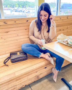 Houston fashion blogger LuxMommy