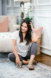 Houston top fashion and lifestyle blogger, LuxMommy shares her favorite books to read now and what she's reading next