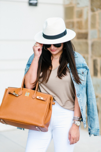 Houston top fashion blogger, LuxMommy shares a white outfit after labor day