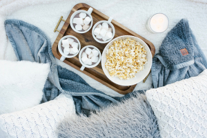 Houston top lifestyle blogger shares 10 things to do at home for the holidays