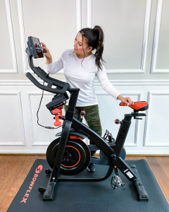 Houston blogger LuxMommy shares a Bowflex C7 review