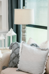 Houston top fashion blogger LuxMommy shares her living room tour