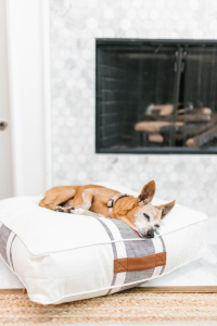 Houston top fashion blogger LuxMommy shares her living room tour