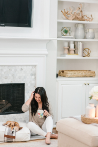 Houston top fashion blogger LuxMommy shares her living room tour