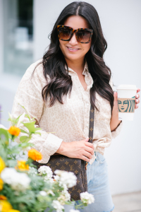 Houston top fashion blogger LuxMommy shares her favorite longer denim shorts