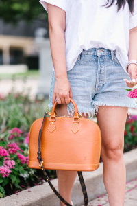 Houston top fashion blogger LuxMommy shares the best summer fashion essentials