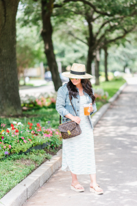 Houston top fashion blogger LuxMommy shares the softest t-shirt dress