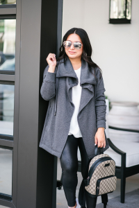 Houston top fashion and lifestyle blogger LuxMommy shares the casual jacket you need for fall