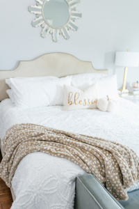 Houston top fashion and lifestyle blogger LuxMommy shares affordable fall decor from tj maxx