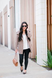 Houston top fashion and lifestyle blogger LuxMommy shares the perfect fall casual outfit with fendi flats and chanel handbag