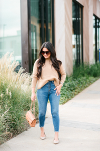 Houston top fashion and lifestyle blogger LuxMommy shares the perfect cashmere sweater you need now and a fall outfit of the day