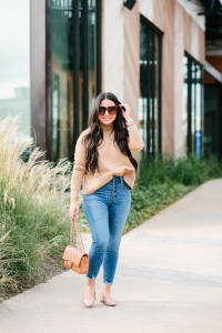 Houston top fashion and lifestyle blogger LuxMommy shares the perfect cashmere sweater you need now and a fall outfit of the day
