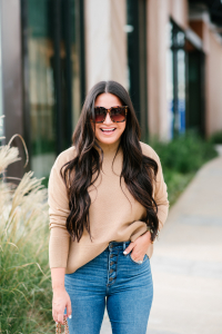 Houston top fashion and lifestyle blogger LuxMommy shares the perfect cashmere sweater you need now and a fall outfit of the day