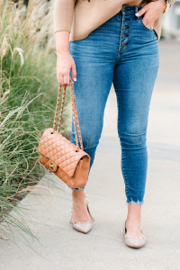 Houston top fashion and lifestyle blogger LuxMommy shares the perfect cashmere sweater you need now and a fall outfit of the day