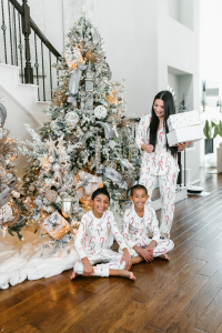 Houston top fashion and lifestyle blogger LuxMommy shares the cutest and most comfortable matching family christmas pj set for the whole family from soma