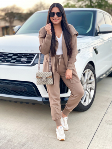 Houston top fashion and lifestyle blogger LuxMommy shares an instagram roundup of current and on trend fall and winter outfit ideas