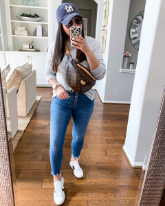houston top fashion and lifestyle blogger LuxMommy shares how to style the Louis Vuitton bumbag