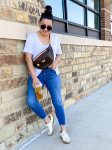 houston top fashion and lifestyle blogger LuxMommy shares how to style the Louis Vuitton bumbag