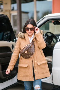 houston top fashion and lifestyle blogger LuxMommy shares how to style the Louis Vuitton bumbag