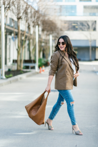 Houston top fashion and lifestyle blogger LuxMommy shares the cutest shoe and bag combo from Kurt Geiger at Nordstrom