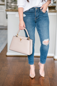 Houston top fashion and lifestyle blogger LuxMommy shares the top 5 louis vuitton classic handbags including the Louis Vuitton neverfull, alma, speedy, capucines and pochette metis